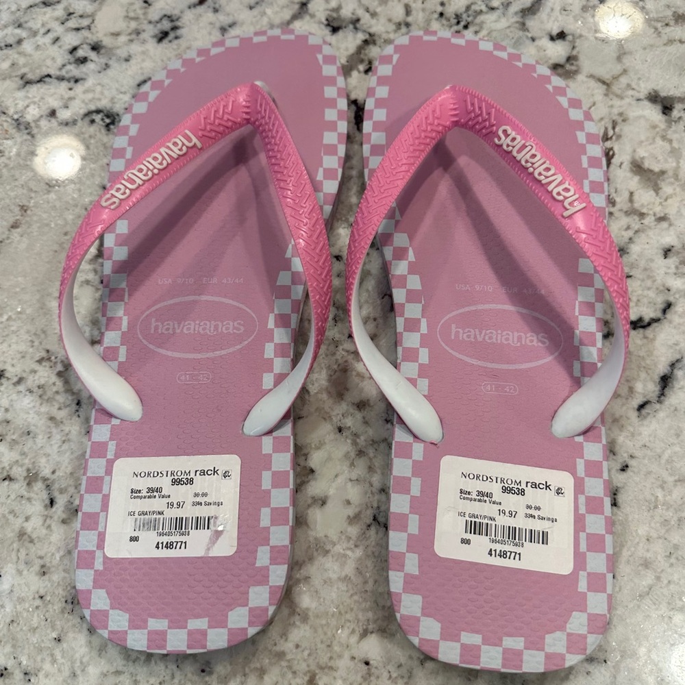 Havaianas Pink & White Checkered Flip Flop Sandals size 39/40
